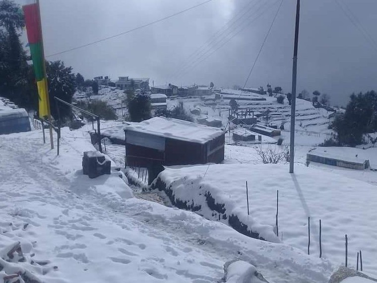 हिमपहिरामा पुरिएका छन्त्याल अझै फेला परेनन्